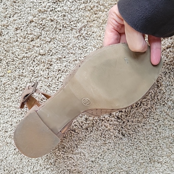 Universal Threads block heel ankle sandal peep toe tan women's size 9.5 - Picture 3 of 6